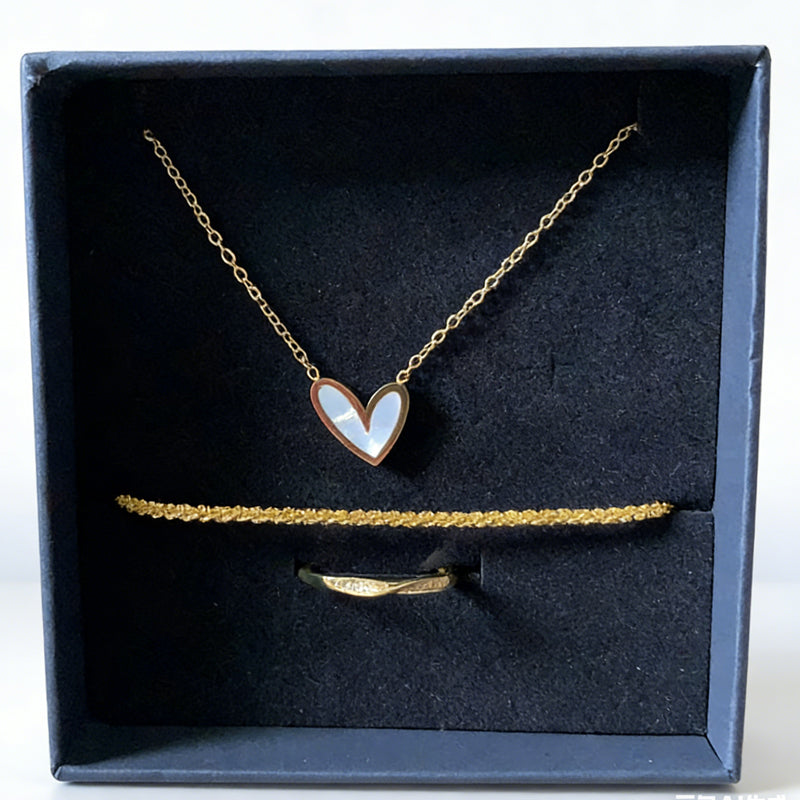 Luxury Gold Jewelry Set – Elegant Heart Necklace Bracelet Ring