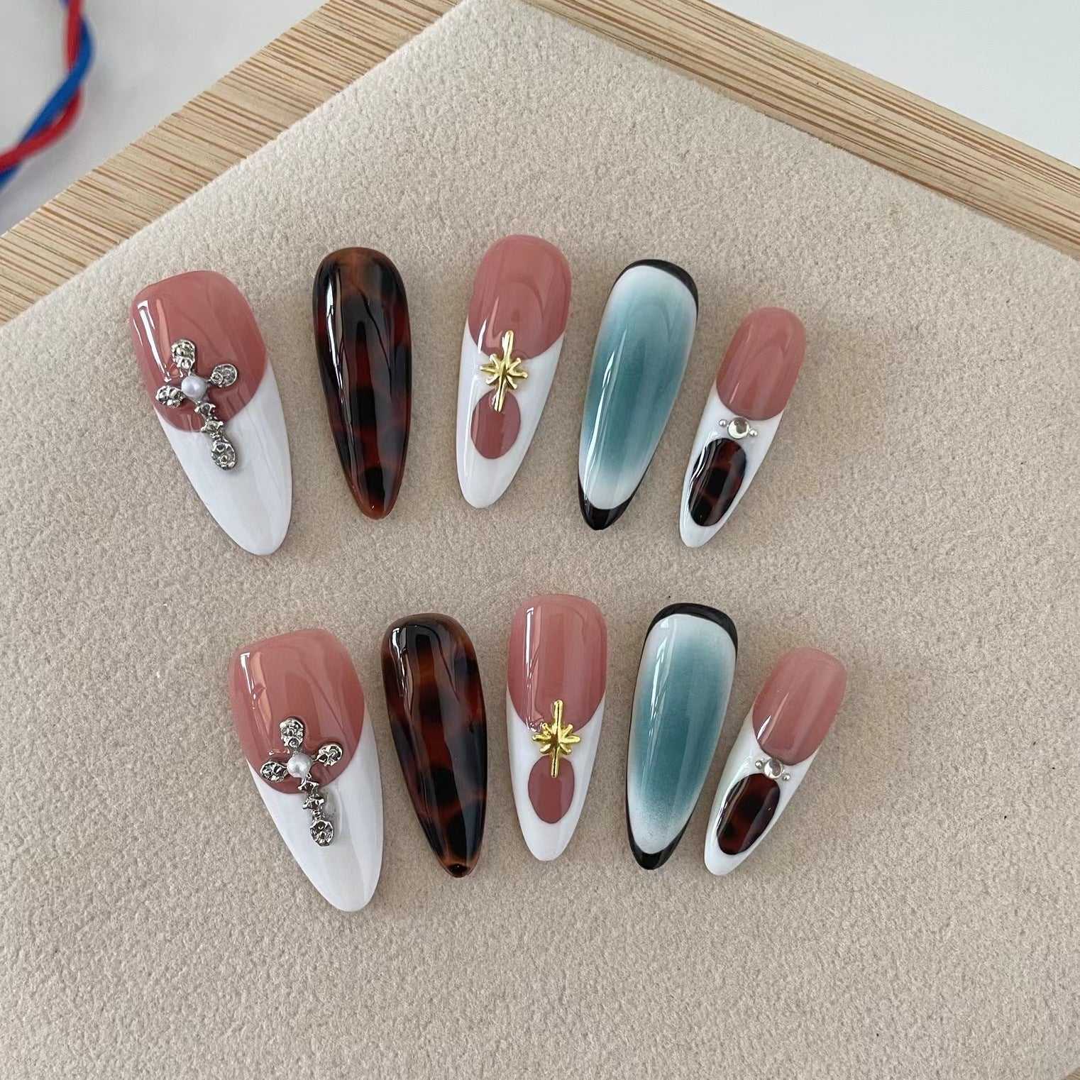 Autumn Winter Blooming Hand Painted Maillard White Long Handmade Nails