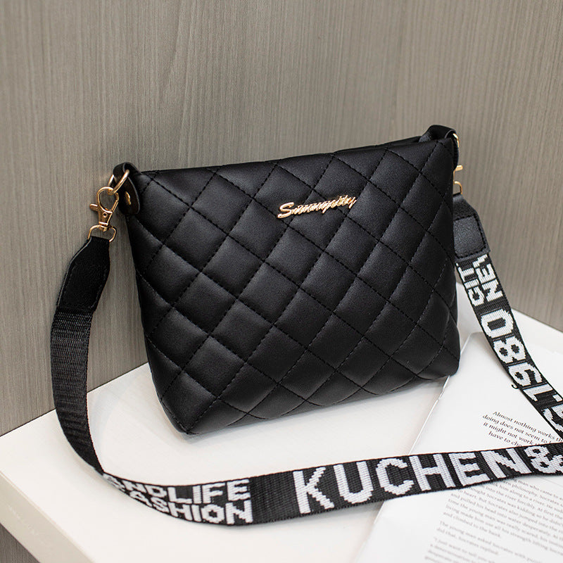 Small Women Messenger Bag Trend Embroidery Chain Shoulder Crossbody Purse