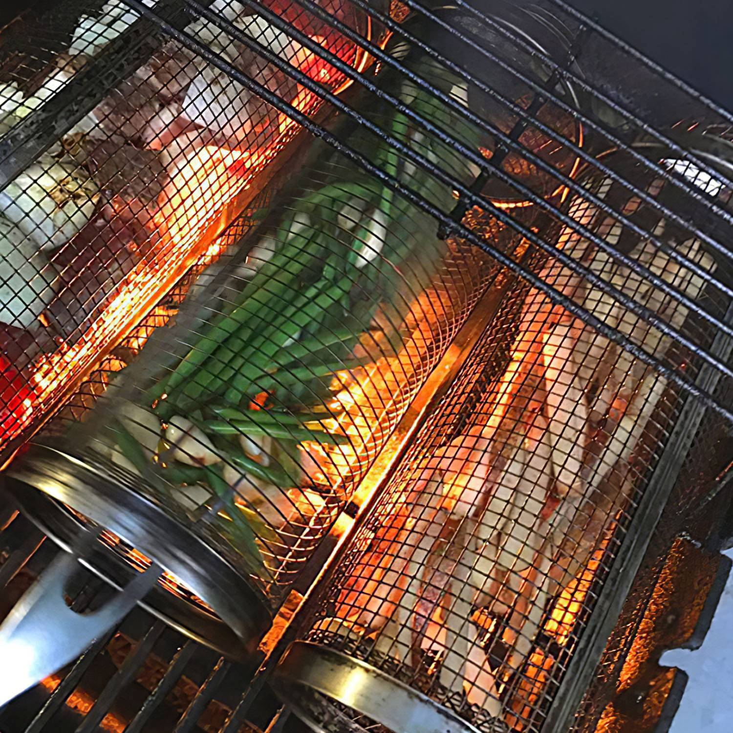 2Pcs Stainless Steel BBQ Rolling Grill Basket