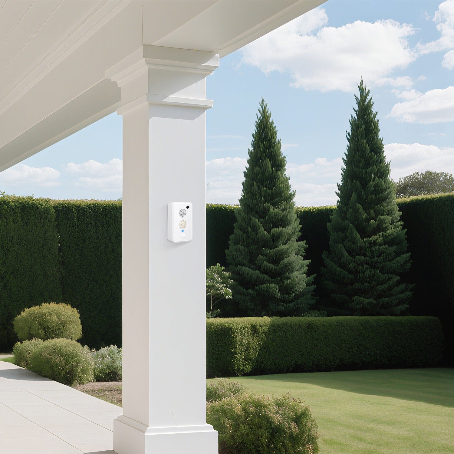 Ultrasonic Pest Repeller with Adjustable Frequency for Indoor and Outdoor Use