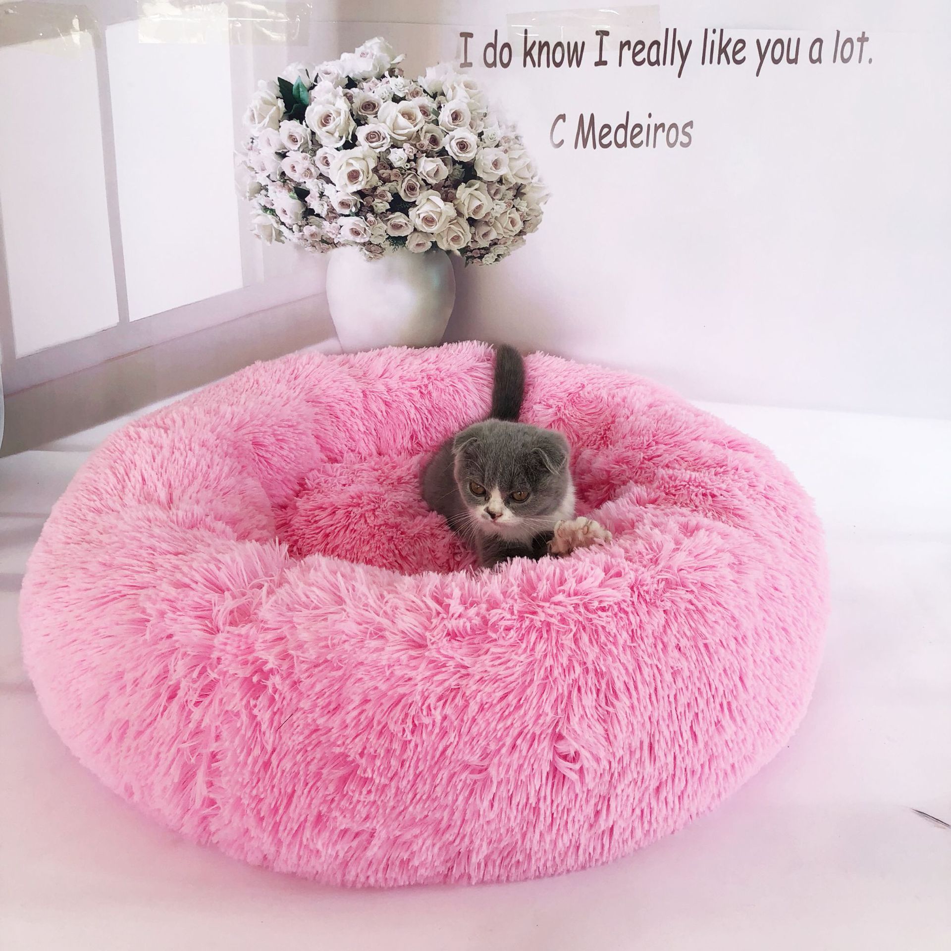 Luxury Plush Pet Nest Soft Warm Cozy Bed for Dogs & Cats