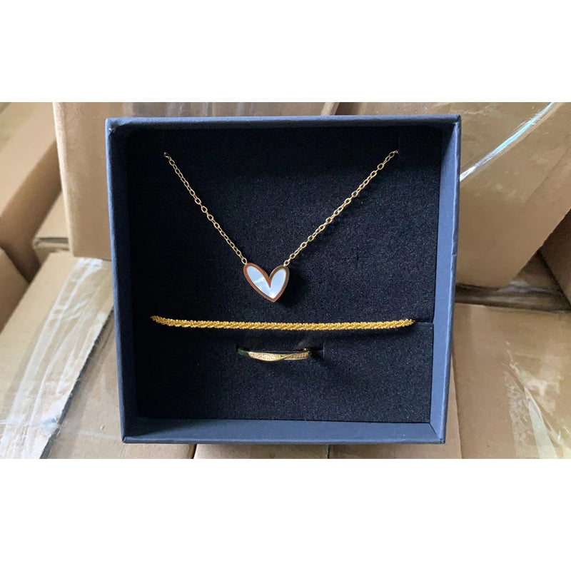 Luxury Gold Jewelry Set – Elegant Heart Necklace Bracelet Ring
