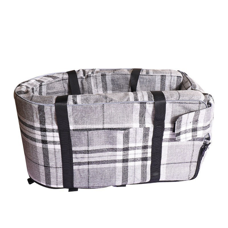 Outdoor Pet Kennel for All-Season Protection and Comfort