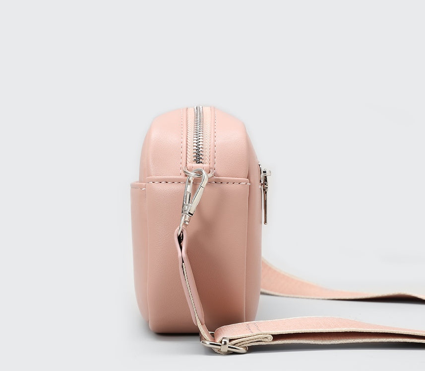 Simple Large Capacity Women’s Shoulder Messenger Bag Fashion Style