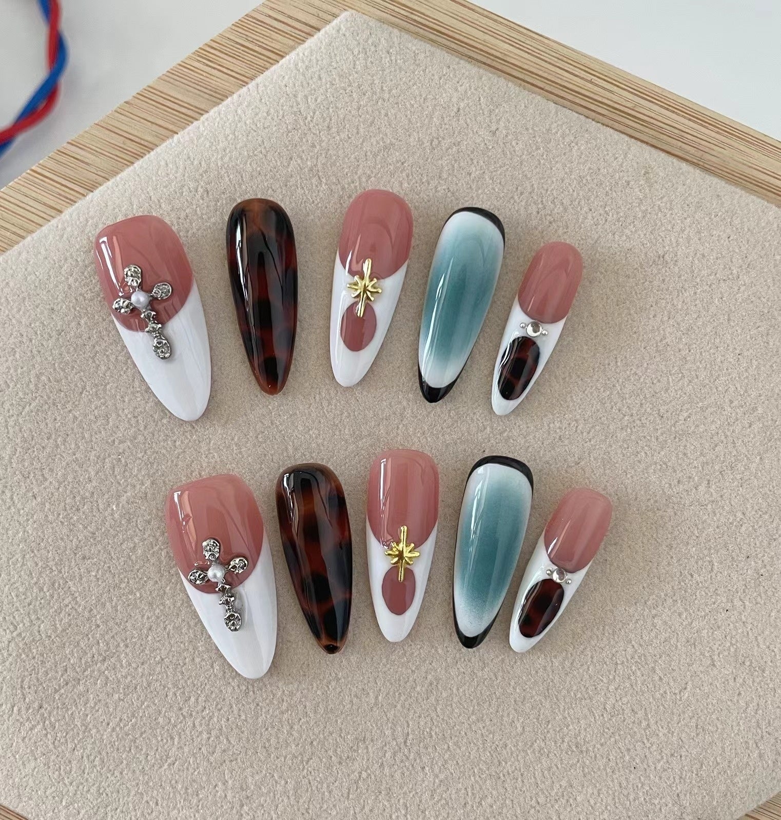 Autumn Winter Blooming Hand Painted Maillard White Long Handmade Nails