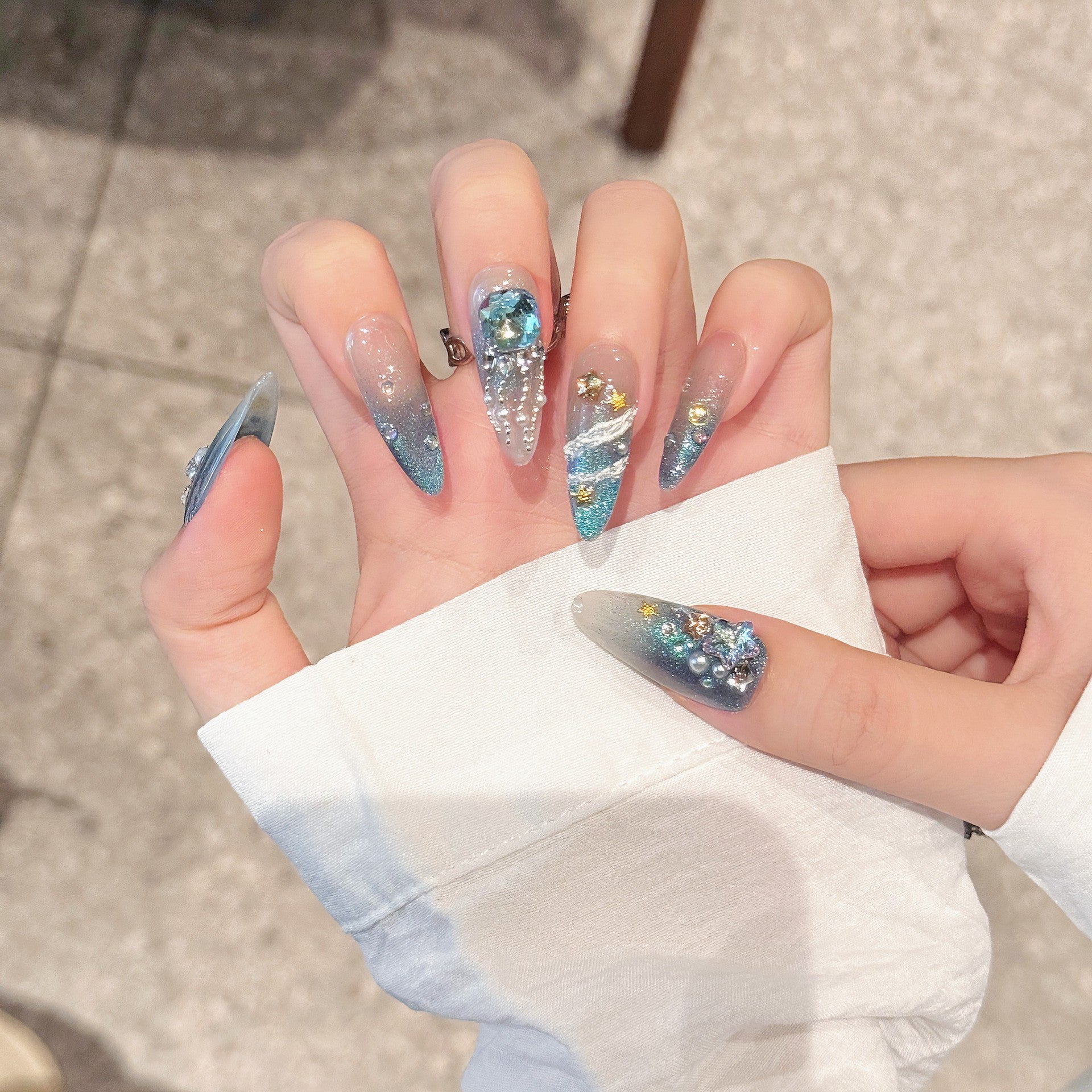 Angel Feather Haze Blue Gray Cat Eye Shiny Press On Nails