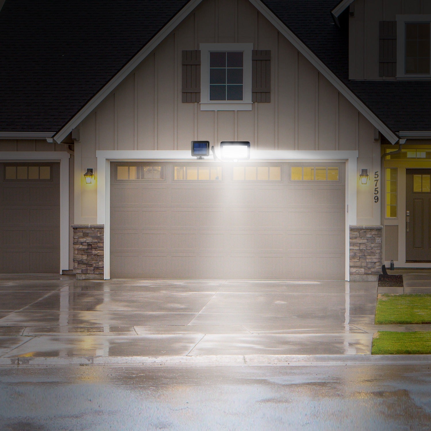 Solar Motion Sensor Wall Light Waterproof Dusk to Dawn Security