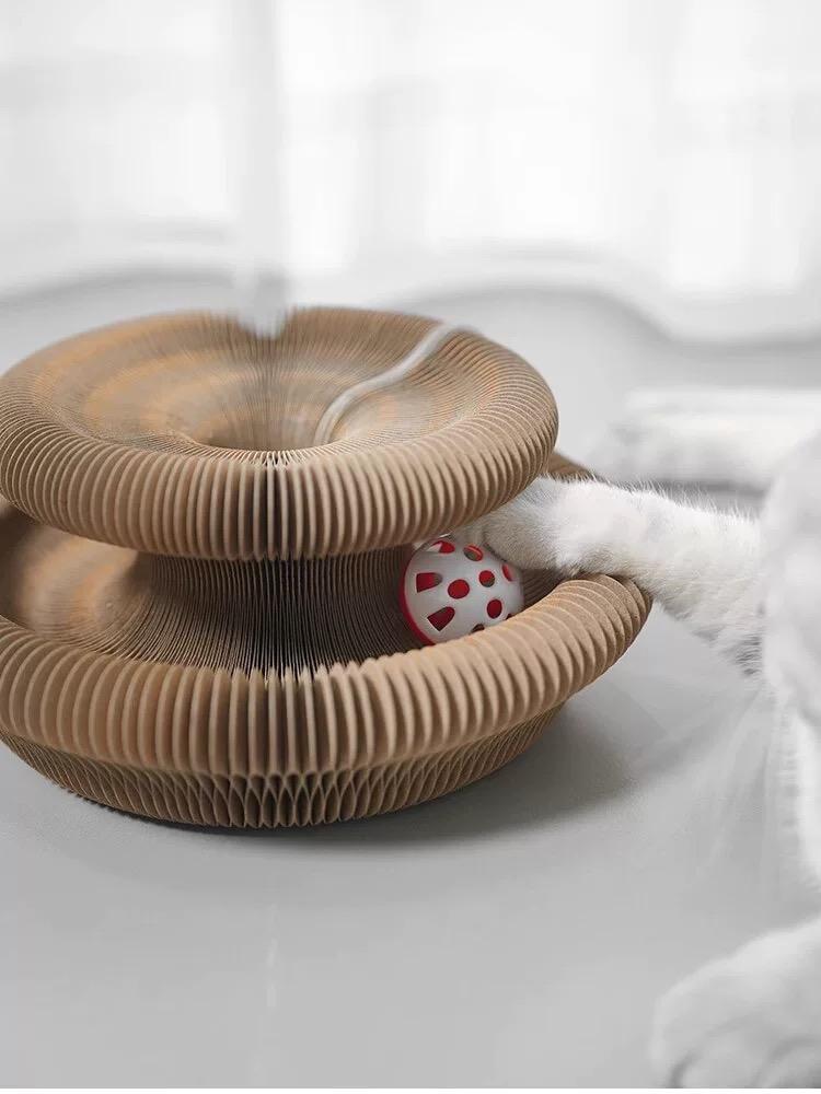 Foldable Cat Scratching Post Toy – Accordion Style Interactive Scratcher with Wood Grain Design